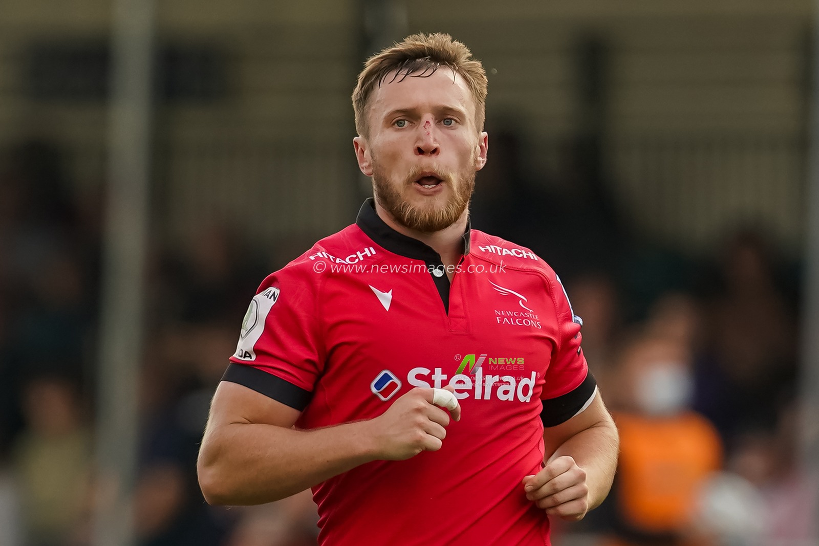 Brett Connon #10 of Newcastle Falcons