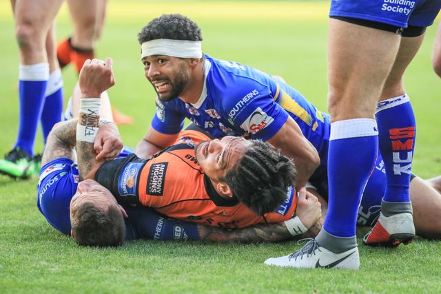 Betfred Super League Round 15 Leeds Rhinos vs Castleford Tigers