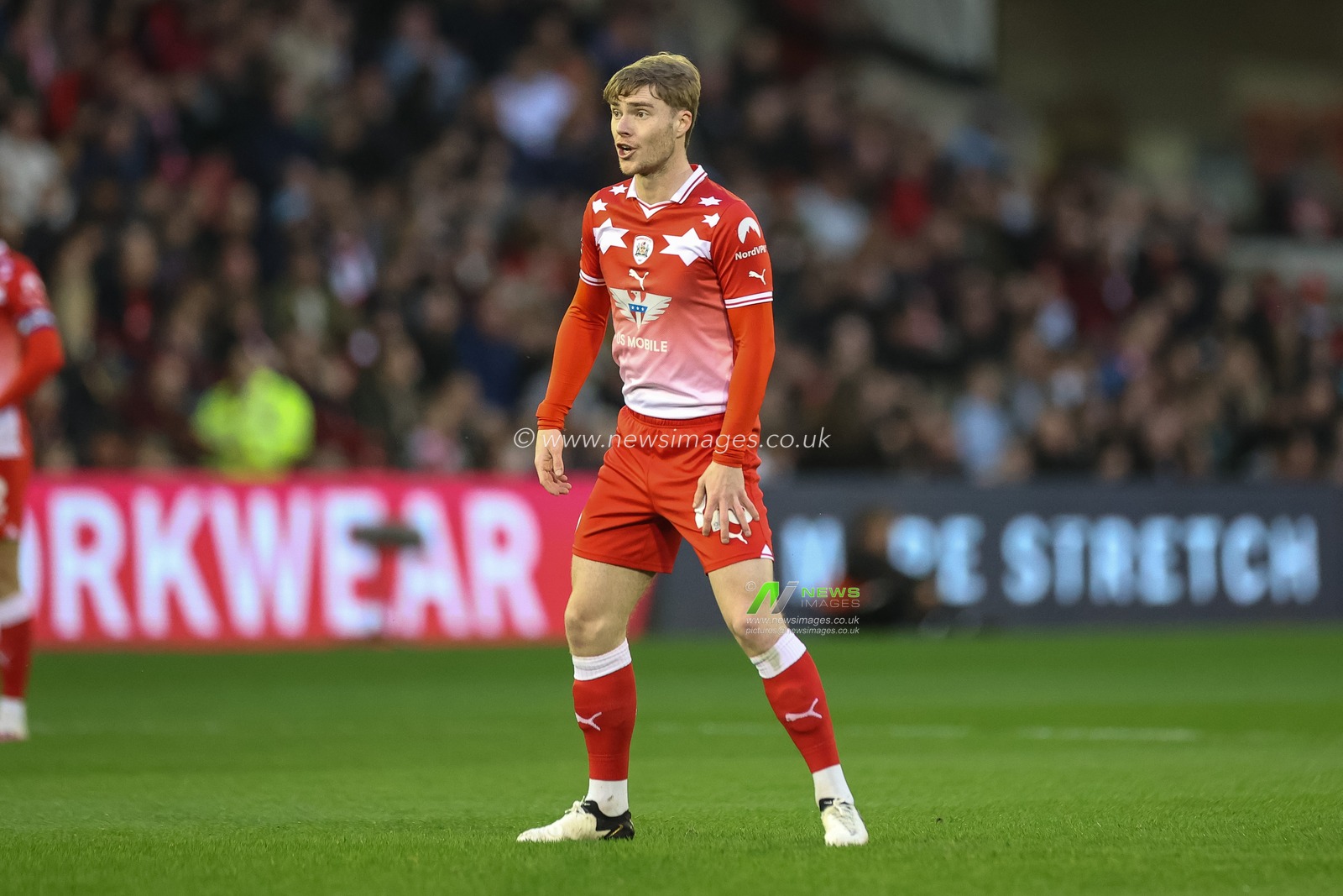 Luca Connell of Barnsley during the Sky Bet League 1 Promotion Play-offs Semi-final first leg match Barnsley vs Bolton Wanderers at Oakwell, Barnsley, United Kingdom, 3rd May 2024

(Photo by Mark Cosgrove/News Images)