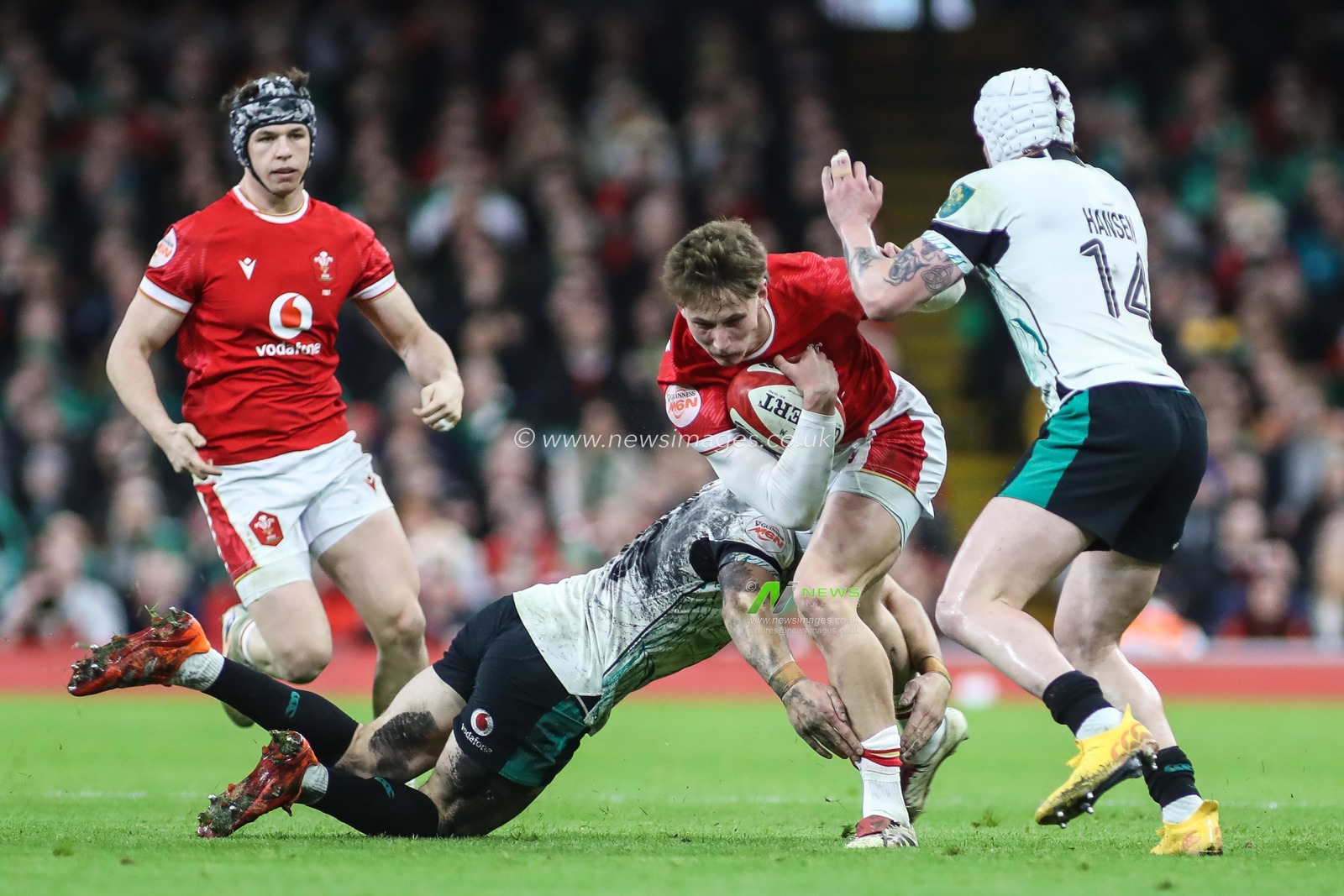 Ellis Mee of Wales is tackled during the 2025 Guinness 6 Nations match Wales vs Ireland at Principality Stadium, Cardiff, United Kingdom, 22nd February 2025

(Photo by Andrew Lewis/News Images)
