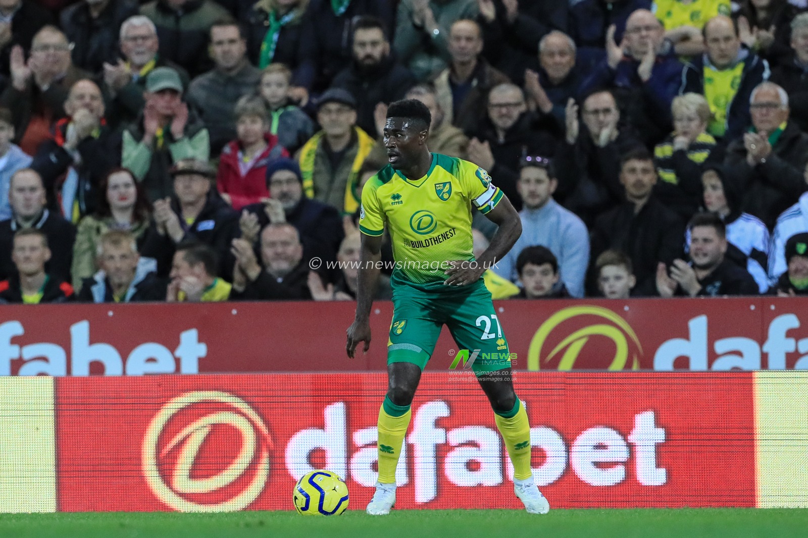27th October 2019, Carrow Road, Norwich, England; Premier League, Norwich City v Manchester United : Alexander Tettey (27) of Norwich City during the game

Credit: Mark Cosgrove/News Images
