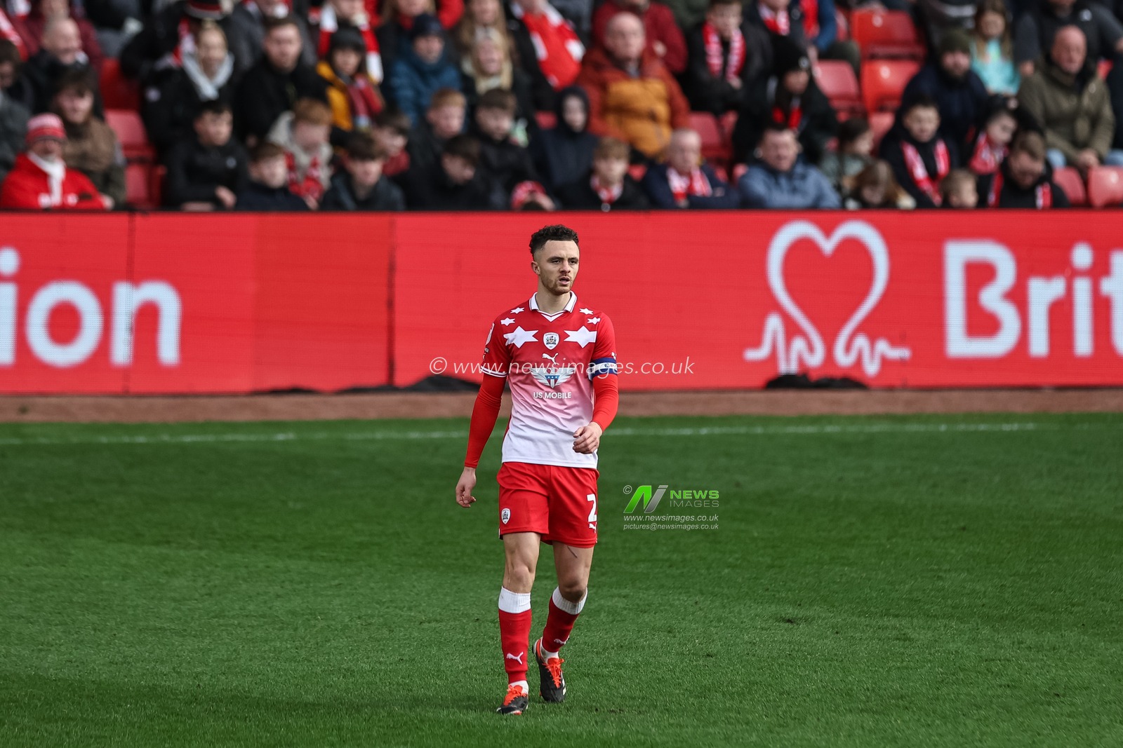 Jordan Williams of Barnsley during the Sky Bet League 1 match Barnsley vs Derby County at Oakwell, Barnsley, United Kingdom, 24th February 2024

(Photo by Mark Cosgrove/News Images)