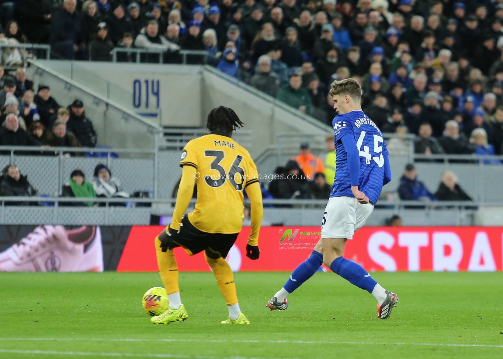 Harrison Armstrong of Everton passes the ball during the Premier League match Everton vs Wolverhampton Wanderers at Hill Dickinson Stadium, Liverpool, United Kingdom, 7th January 2026

(Photo by Richard Bierton/News Images)

*** GER AUT SUI OUT ***