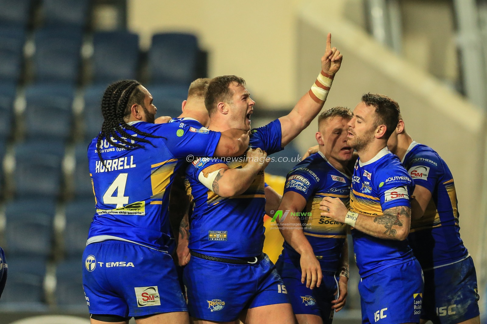 28th March 2019, Emerald Headingley Stadium, Leeds, England; Betfred Super League, Round 8 , Leeds Rhinos vs Castleford Tigers ; Trent Merrin (11) of Leeds Rhinos celebrates his try 


Credit: Mark Cosgrove/News Images