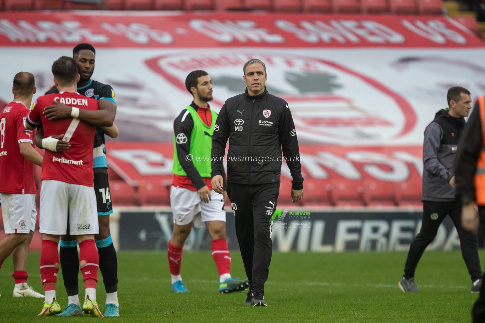 Michael Duff Head coach of Barnsley after the Sky Bet League 1 match Barnsley vs Forest Green Rovers at Oakwell, Barnsley, United Kingdom, 29th October 2022

(Photo by James Heaton/News Images)