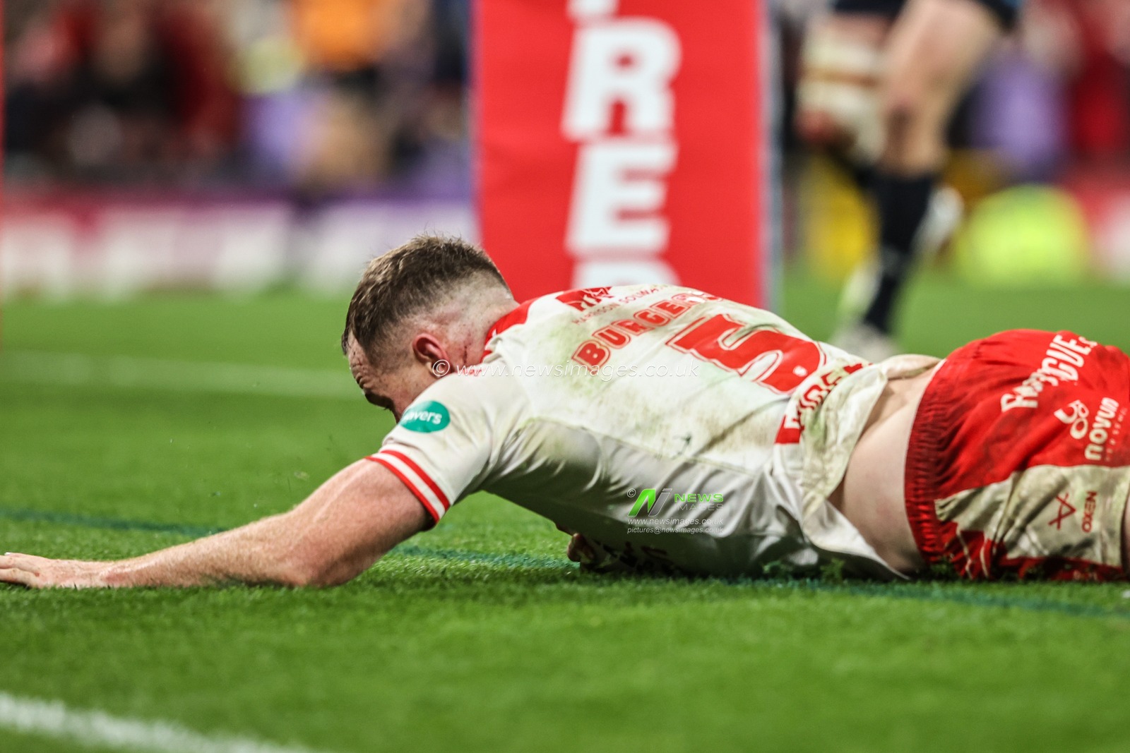 Joe Burgess of Hull KR goes over for a try during the 2025 Betfred Super League Grand Final Hull KR v Wigan Warriors at Old Trafford, Manchester, United Kingdom, 11th October 2025

(Photo by Alfie Cosgrove/News Images)