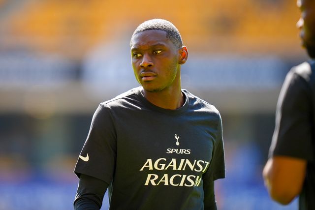 Randal Kolo Muani of Tottenham Hotspur in the pregame warmup session  during the Premier League match Wolverhampton Wanderers vs Tottenham Hotspur at Molineux, Wolverhampton, United Kingdom on 25 April 2026

(Photo by Maynard Manyowa/News Images)