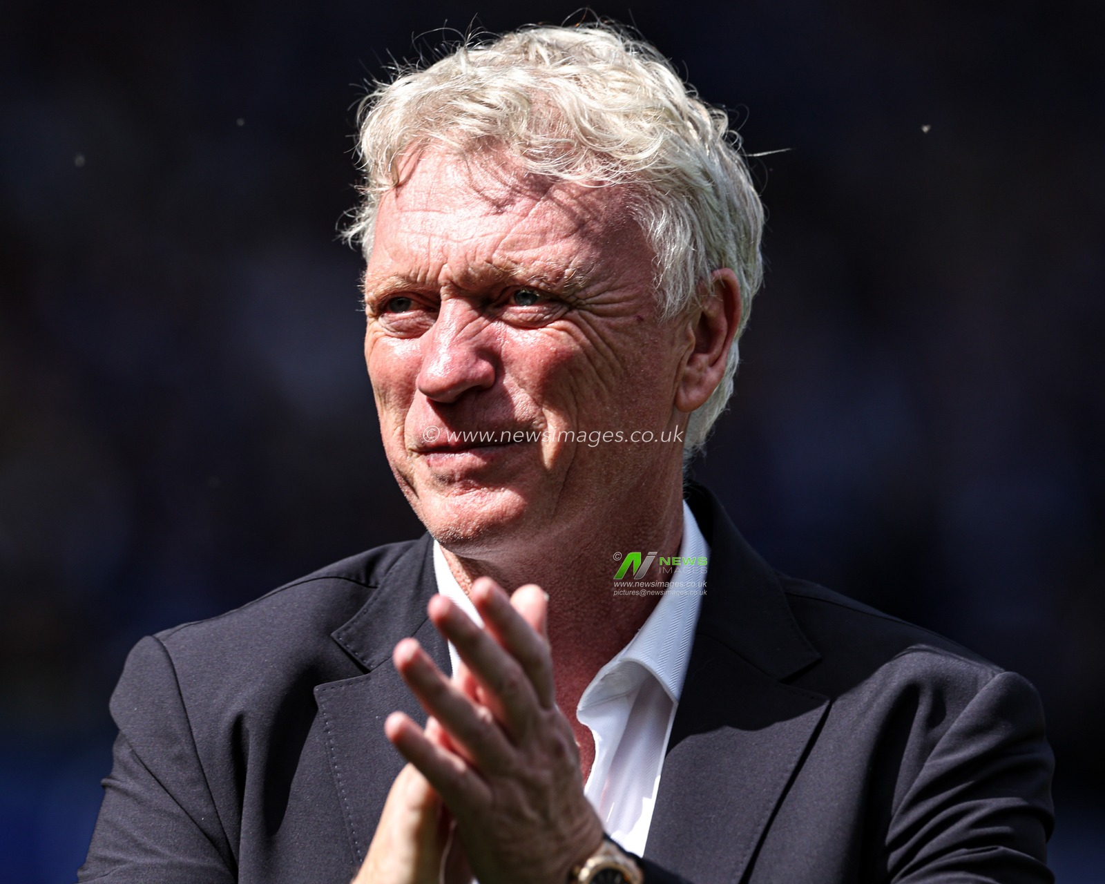 David Moyes manager of Everton claps Everton fans and celebrating the legacy and leaving Goodison Park after the Premier League match Everton vs Southampton at Goodison Park, Liverpool, United Kingdom, 18th May 2025

(Photo by Mark Cosgrove/News Images)