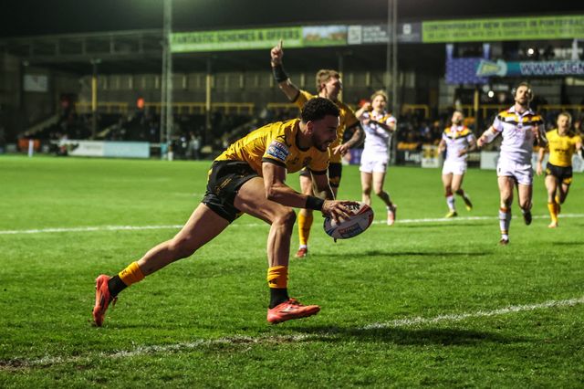 Betfred Super League round 6 Castleford Tigers v Bradford Bulls