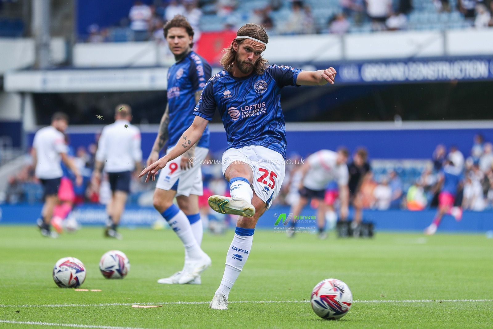 Lucas Andersen of Queens Park Rangers warms up prior to the Sky Bet Championship match Queens Park Rangers vs West Bromwich Albion at Kiyan Prince Foundation Stadium, London, United Kingdom, 10th August 2024

(Photo by Izzy Poles/News Images)