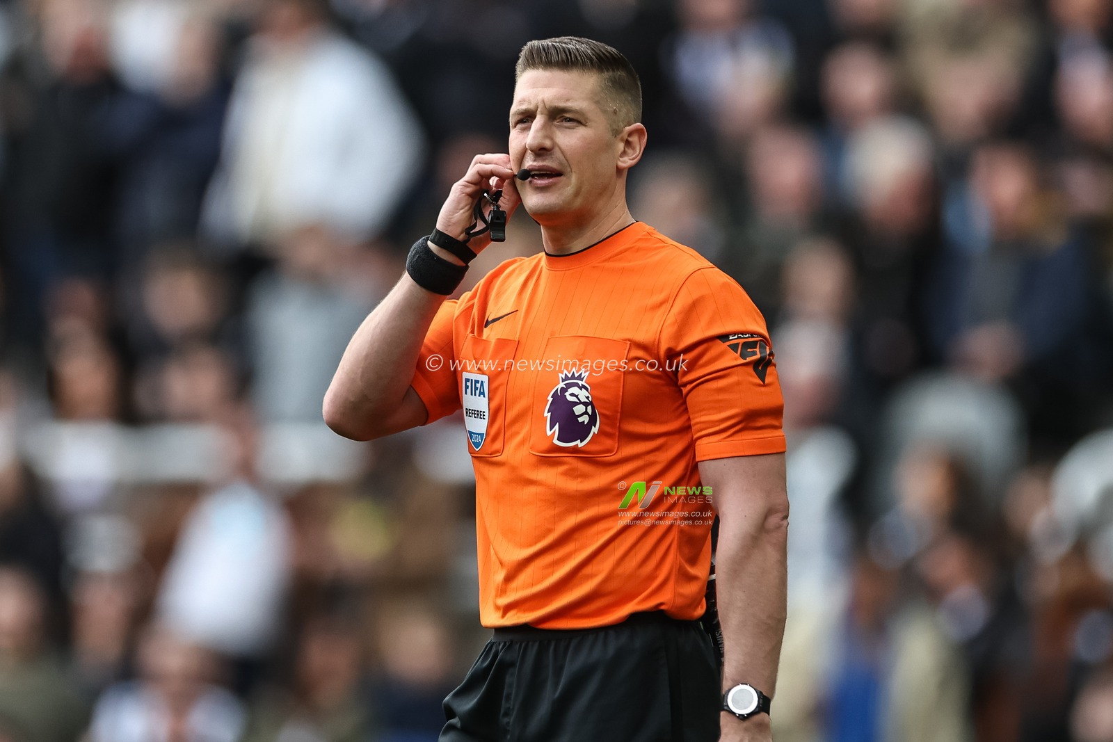 Referee Rob Jones during the Premier League match Newcastle United vs West Ham United at St. James's Park, Newcastle, United Kingdom, 30th March 2024

(Photo by Mark Cosgrove/News Images)