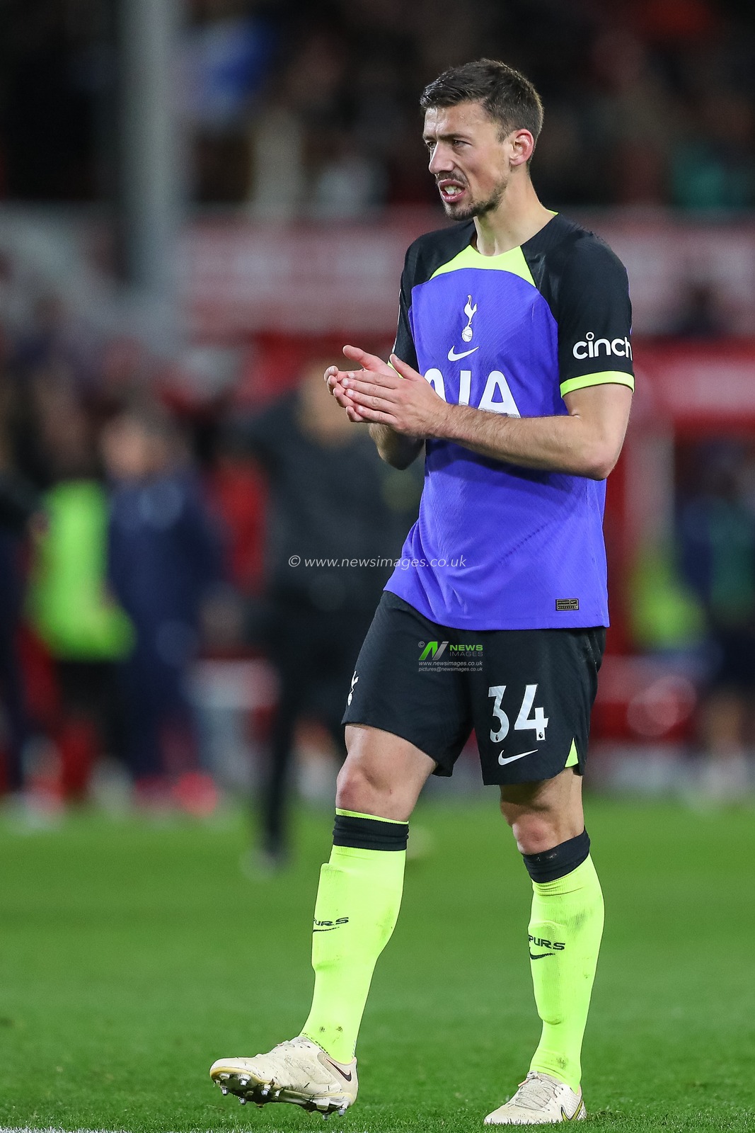 ClÃ©ment Lenglet #34 of Tottenham Hotspur applauds the travelling fans after the Carabao Cup Third Round match Nottingham Forest vs Tottenham Hotspur at City Ground, Nottingham, United Kingdom, 9th November 2022

(Photo by Gareth Evans/News Images)