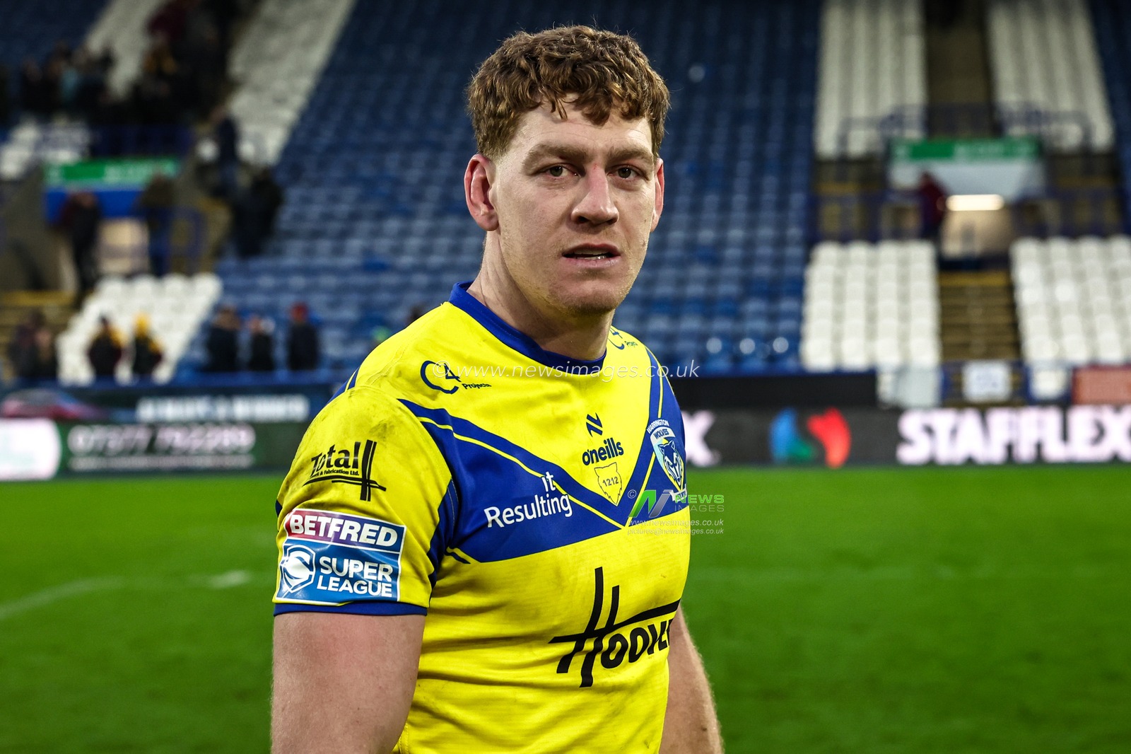 Dan Russell of Warrington Wolves during the Betfred Super League Round 1 match Huddersfield Giants vs Warrington Wolves at John Smith's Stadium, Huddersfield, United Kingdom, 16th February 2025

(Photo by Mark Cosgrove/News Images)