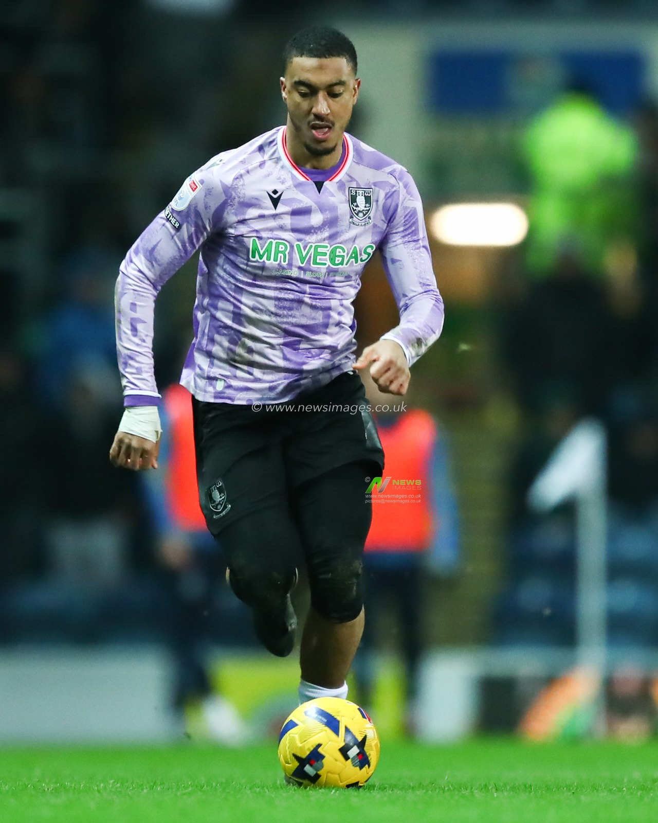 Yan Valery of Sheffield Wednesday with ball at his feet during the Sky Bet Championship match Blackburn Rovers vs Sheffield Wednesday at Ewood Park, Blackburn, United Kingdom, 3rd February 2026

(Photo by Jorge Horsted/News Images)