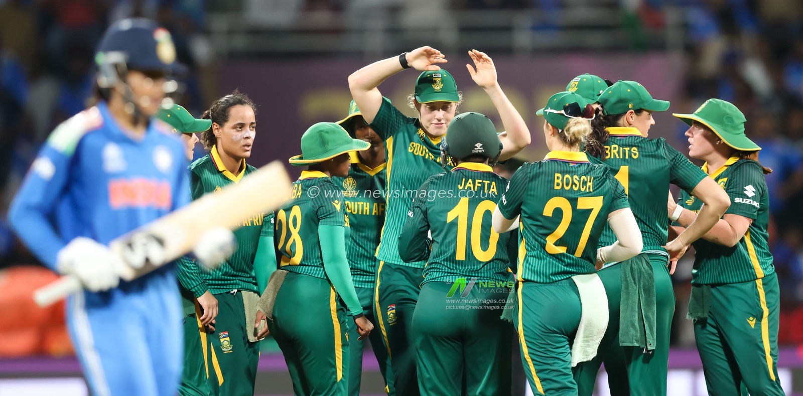 Chloe Tryon of South Africa take wicket of Smriti Mandhana  of India during the ICC Women's ODI Cricket World Cup Final 2025 session India Women vs South Africa Women at Dr. D.Y. Patil Sports Academy, Navi Mumbai, India, 2nd November 2025

(Photo by Shubhajit Roy Karmakar/News Images)