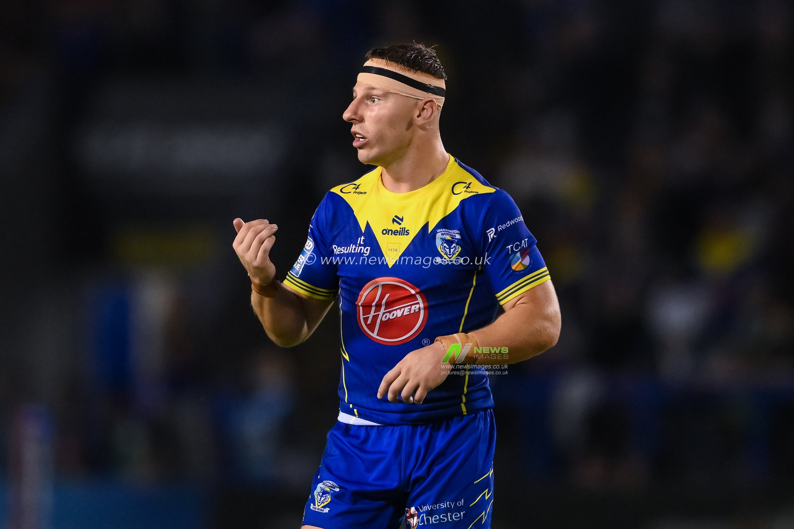 George Williams of Warrington Wolves gives his team instructions during the Betfred Super League Round 20 match Warrington Wolves vs Hull KR at Halliwell Jones Stadium, Warrington, United Kingdom, 2nd August 2024

(Photo by Craig Thomas/News Images)