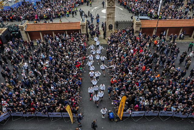 Team England arrive during the Quilter Nations Series 2025 match England vs New Zealand at Allianz Stadium, Twickenham, United Kingdom, 15th November 2025

(Photo by Mark Cosgrove/News Images)

*** GER AUT SUI OUT ***