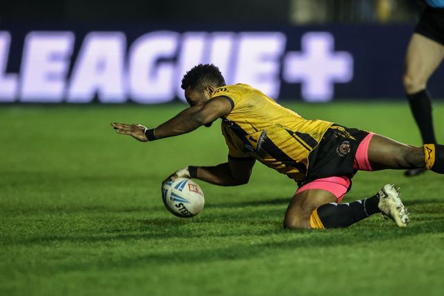 Betfred Super League Round 4 Castleford Tigers v Salford Red Devils
