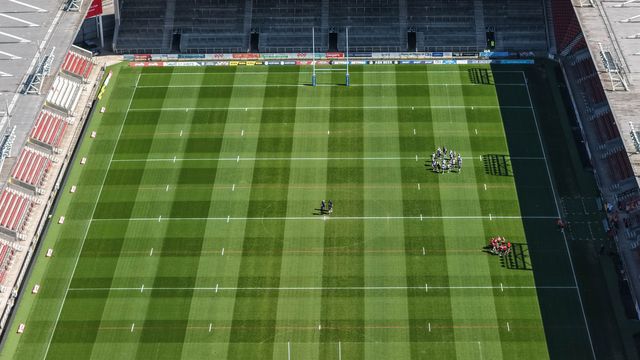 Both teams arrive during the Betfred Women's Challenge Cup Quarter Final match St Helens vs Barrow Raiders at The BrewDog Stadium, St Helens, United Kingdom on 25 April 2026

(Photo by Mark Cosgrove/News Images)