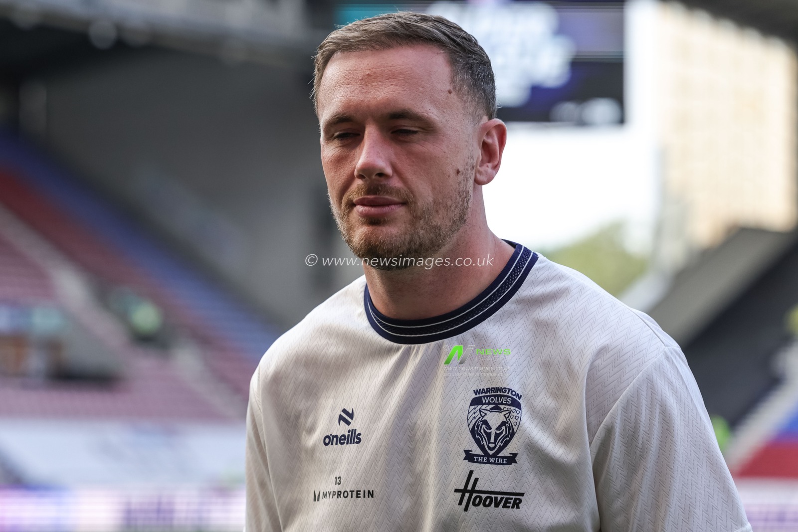 Ben Currie of Warrington Wolves arrives during the Betfred Super League round 18 match Wigan Warriors vs Warrington Wolves at The Brick Community Stadium, Wigan, United Kingdom on 10 July 2026

(Photo by Mark Cosgrove/News Images)