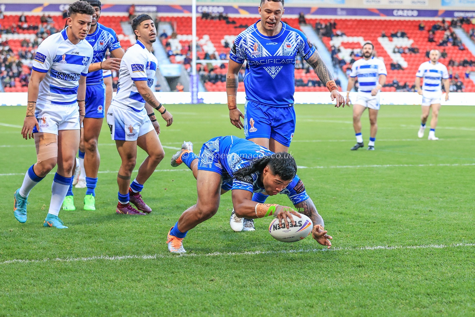 Brian To'o of Samoa goes over for a try during the Rugby League World Cup 2021 Cup Group A match Samoa vs Greece at Eco-Power Stadium, Doncaster, United Kingdom, 23rd October 2022

(Photo by Mark Cosgrove/News Images)