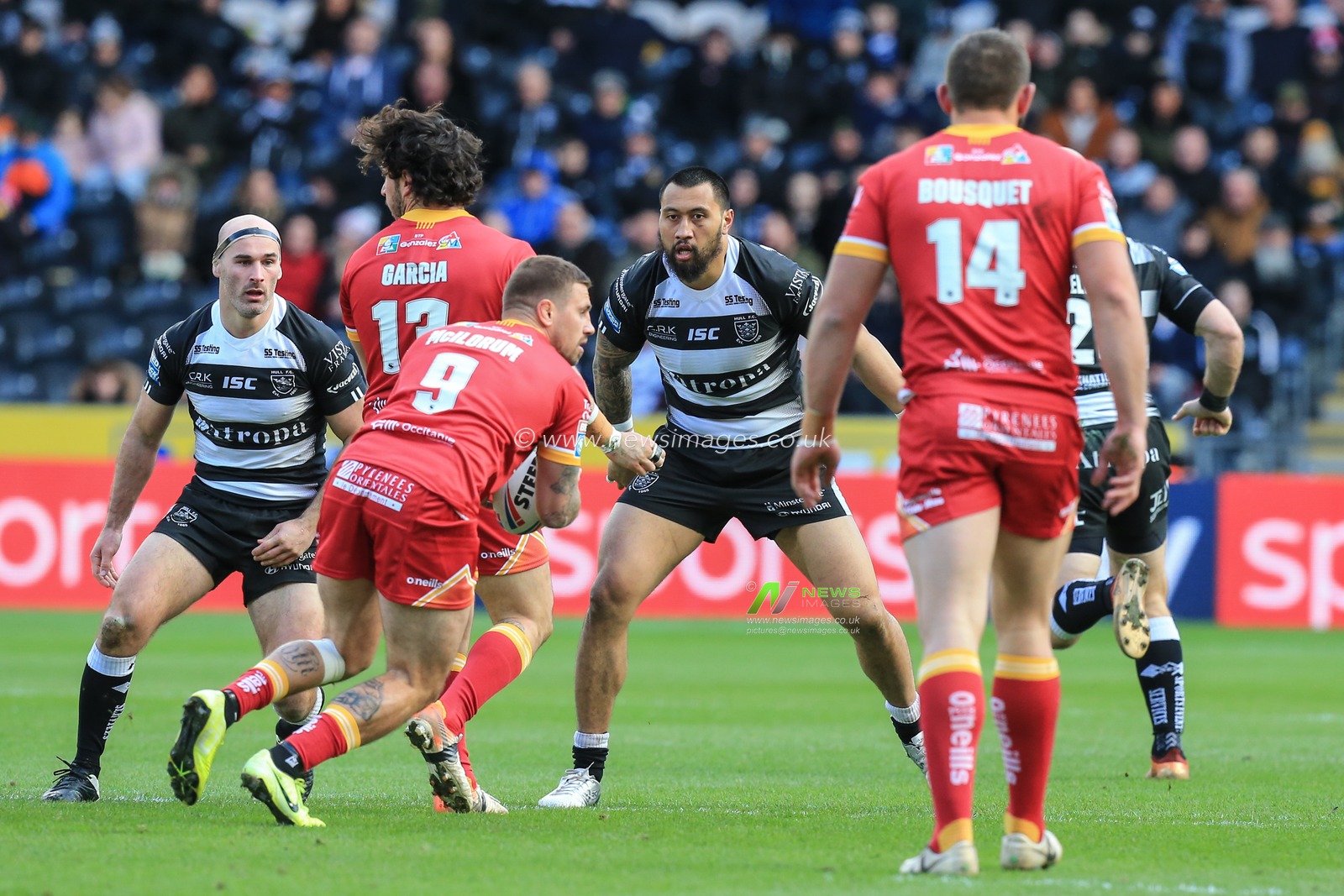 1st March 2020, KCOM Stadium, Hull, England; Betfred Super League, Hull FC v Catalans Dragons : Tevita Satae (10) of Hull FC keeps a close eye on Michael McIlorum (9) of Catalans Dragons
