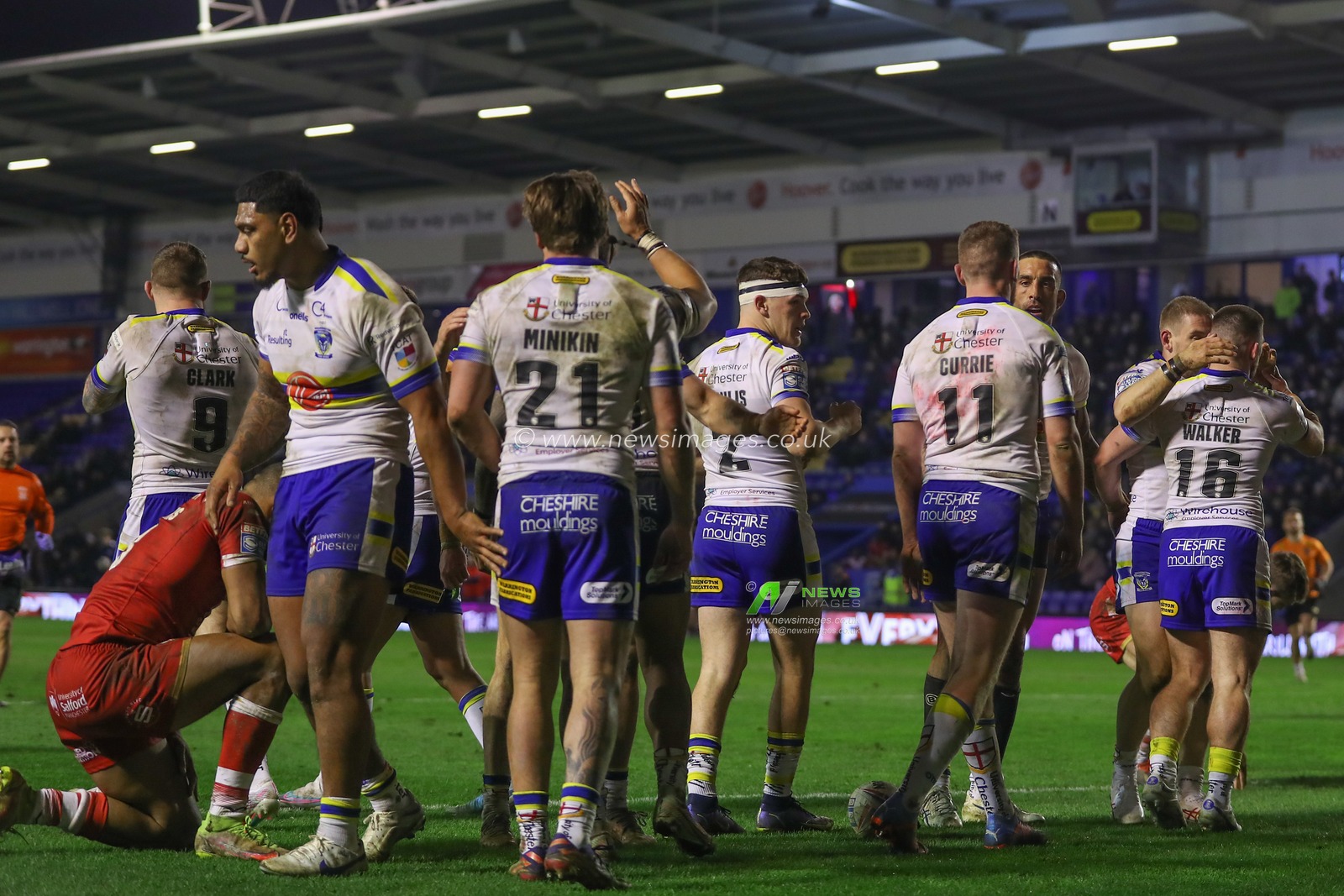 Warrington Wolves players celebrate Matt Dufty #1 of Warrington Wolves try during the Betfred Super League Round 3 match Warrington Wolves vs Salford Red Devils at Halliwell Jones Stadium, Warrington, United Kingdom, 2nd March 2023

(Photo by Gareth Evans/News Images)