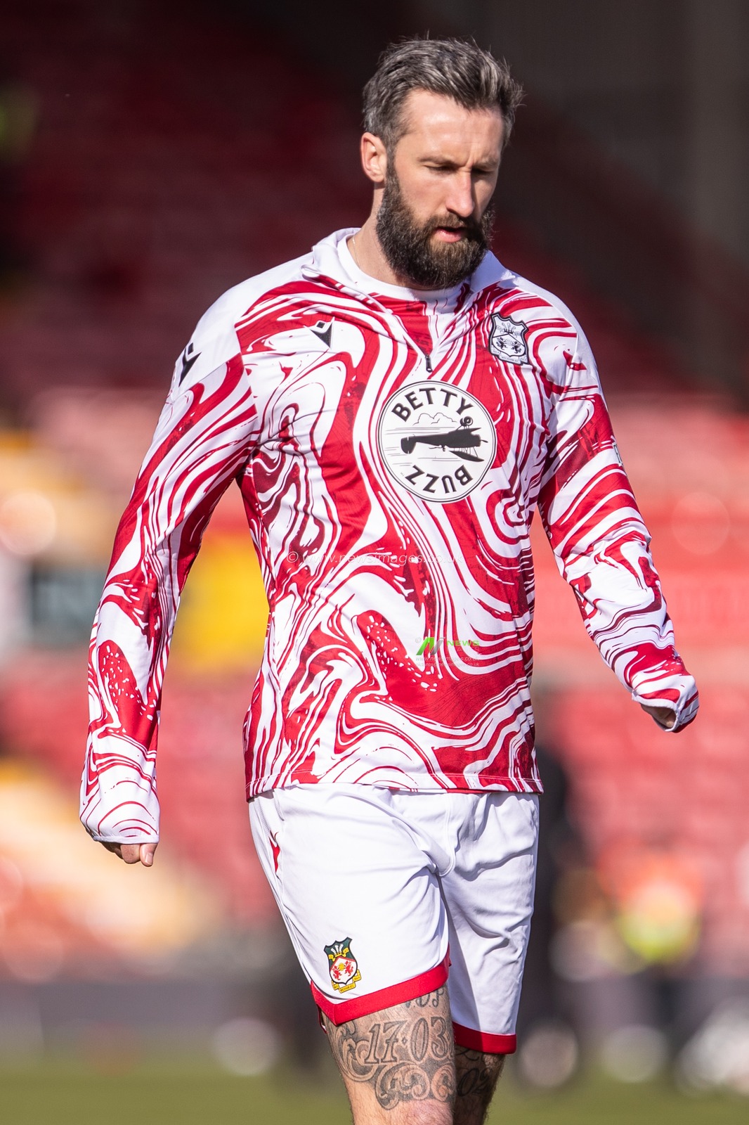 Ollie Palmer of Wrexham AFC ahead of the Sky Bet League 1 match Wrexham vs Bolton Wanderers at SToK Cae Ras, Wrexham, United Kingdom, 1st March 2025

(Photo by Nik Mesney/News Images)