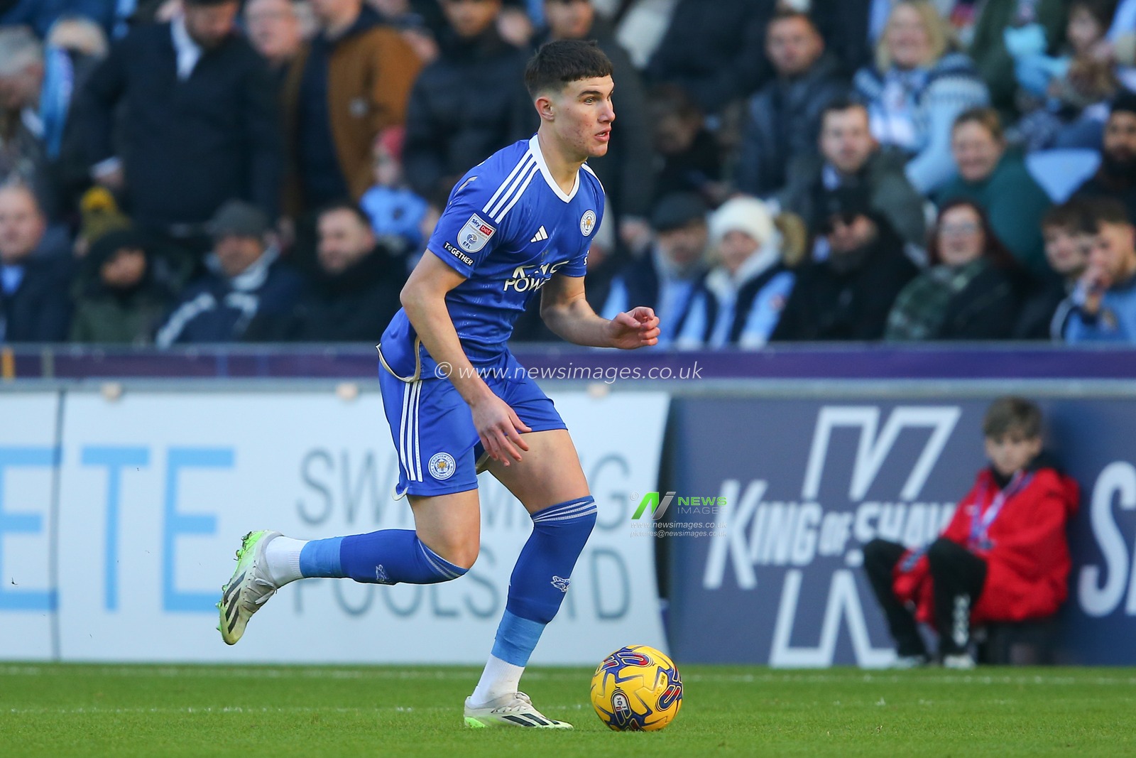 Cesare Casadei of Leicester City in action during the Sky Bet Championship match Coventry City vs Leicester City at Coventry Building Society Arena, Coventry, United Kingdom, 13th January 2024

(Photo by Gareth Evans/News Images)