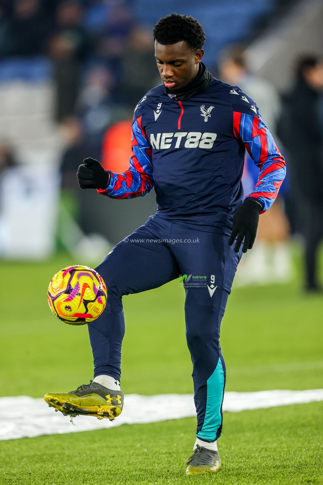 Eddie Nketiah of Crystal Palace warms up prior to the Premier League match Leicester City vs Crystal Palace at King Power Stadium, Leicester, United Kingdom, 15th January 2025

(Photo by Alfie Cosgrove/News Images)