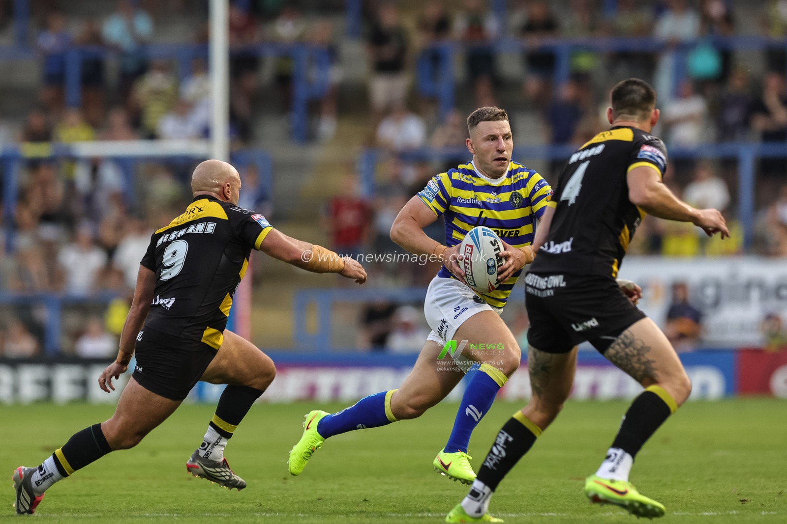 George Williams of Warrington Wolves breaks with the ball during the Betfred Super League round 23 match Warrington Wolves vs York Knights at The Halliwell Jones Stadium, Warrington, United Kingdom on 13 August 2026

(Photo by Mark Cosgrove/News Images)