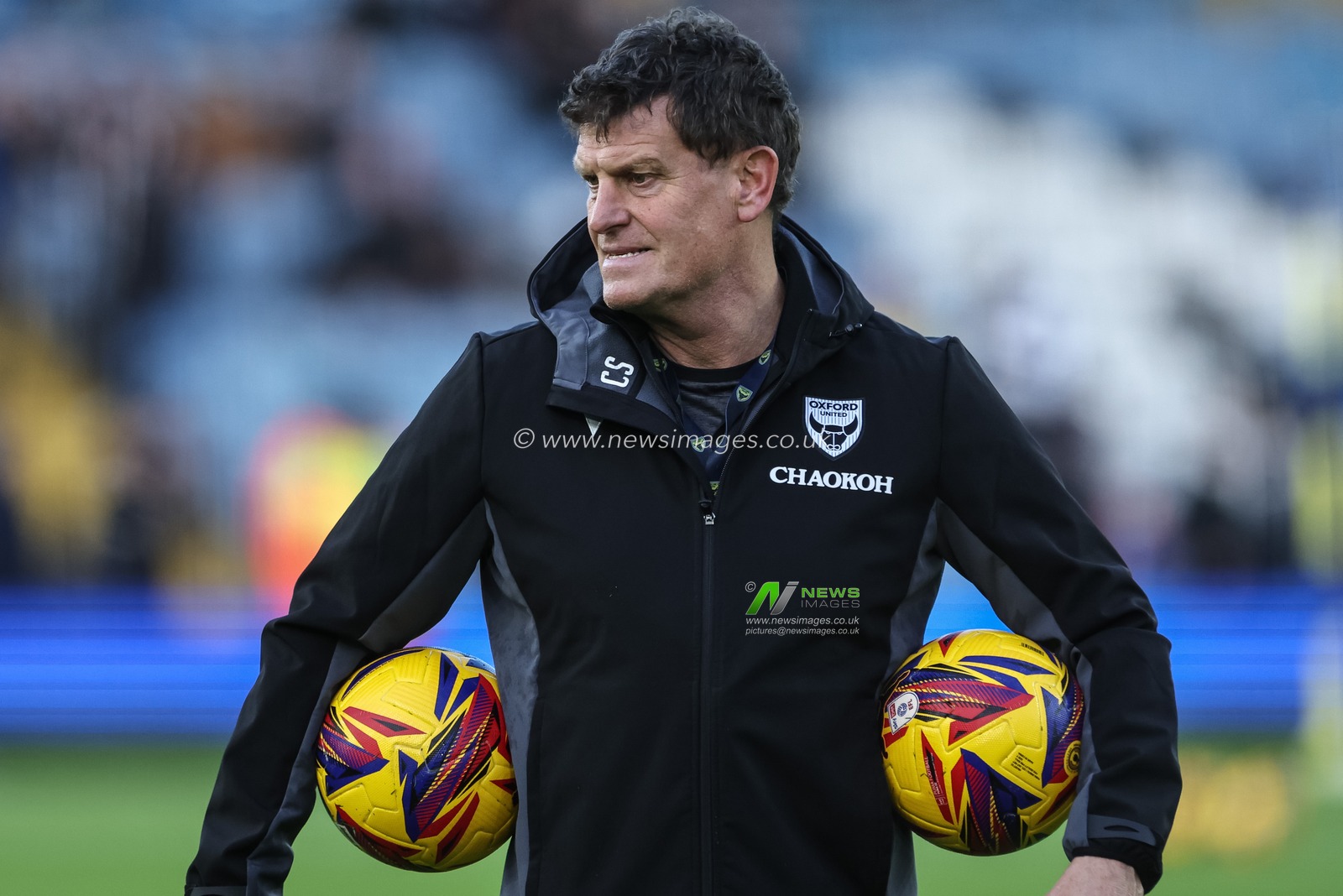 Craig Short caretaker manger of Oxford United in the pregame warmup session during the Sky Bet Championship match Leeds United vs Oxford United at Elland Road, Leeds, United Kingdom, 21st December 2024

(Photo by Mark Cosgrove/News Images)