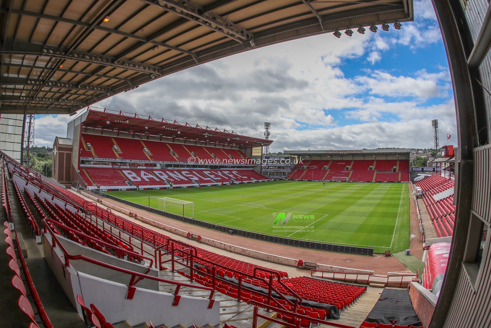 A general view of Oakwell during the Sky Bet League 1 match Barnsley vs Oxford United at Oakwell, Barnsley, United Kingdom, 19th August 2023

(Photo by Alfie Cosgrove/News Images)