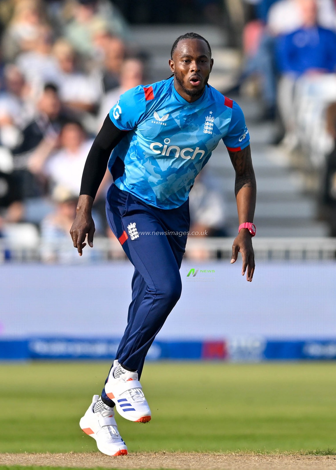 Jofra ARCHER (England) bowling during the First Metro Bank One Day International match England vs Australia at Trent Bridge, Nottingham, United Kingdom, 19th September 2024

(Photo by Mark Dunn/News Images)