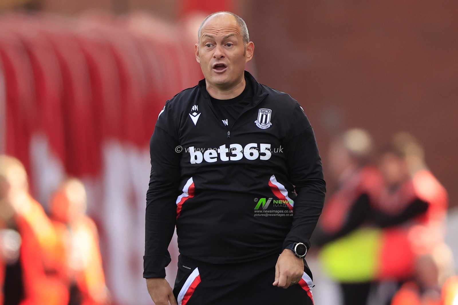 Alex Neil the Stoke City manager during the Sky Bet Championship match Stoke City vs Sheffield United at Bet365 Stadium, Stoke-on-Trent, United Kingdom, 8th October 2022

(Photo by Conor Molloy/News Images)