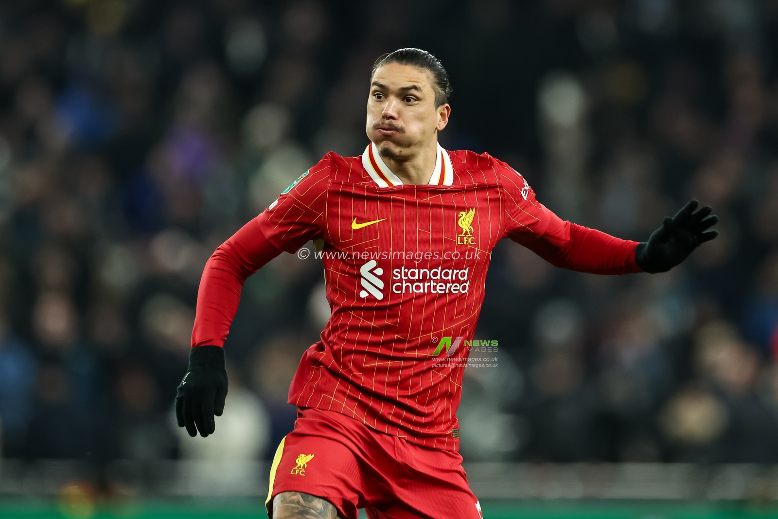 Darwin NÃºÃ±ez of Liverpool during the Carabao Cup Semi-Finals First Leg Tottenham Hotspur vs Liverpool at Tottenham Hotspur Stadium, London, United Kingdom, 8th January 2025

(Photo by Mark Cosgrove/News Images)