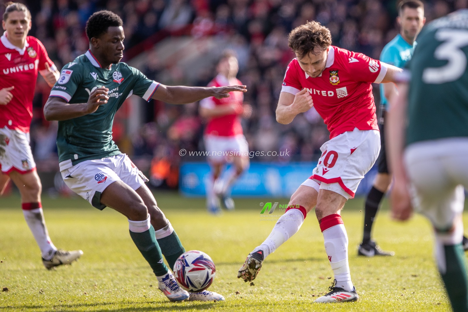 Oliver Rathbone of Wrexham AFC during the Sky Bet League 1 match Wrexham vs Bolton Wanderers at SToK Cae Ras, Wrexham, United Kingdom, 1st March 2025

(Photo by Nik Mesney/News Images)
