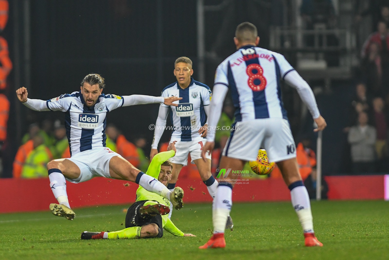 23rd February 2019, The Hawthorns, West Bromwich, England; Sky Bet Championship, West Bromwich Albion vs Sheffield United ; The ball is one fairly by John Fleck (04) of Sheffield United 


Credit: Gareth Dalley/News Images

English Football League images are subject to DataCo Licence