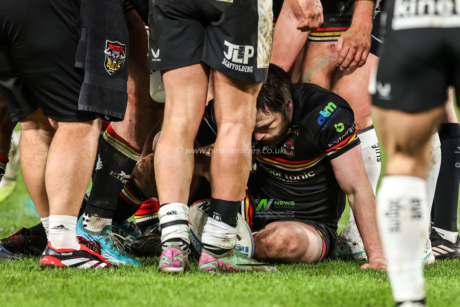 Joe Mellor of Bradford Bulls injured after being tackled from the neck during the Betfred Super League round 1 match Hull FC vs Bradford Bulls at MKM Stadium, Hull, United Kingdom on 14 February 2026

(Photo by Alfie Cosgrove/News Images)