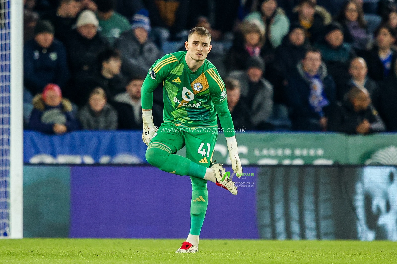 Jakub Stolarczyk of Leicester City looks on during the Premier League match Leicester City vs Crystal Palace at King Power Stadium, Leicester, United Kingdom, 15th January 2025

(Photo by Alfie Cosgrove/News Images)