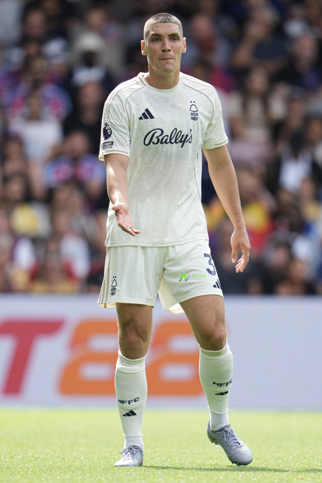 Nikola Milenković of Nottingham Forest during the Premier League match Crystal Palace vs Nottingham Forest at Selhurst Park, London, United Kingdom, 24th August 2025

(Photo by Harvey Murphy/News Images)