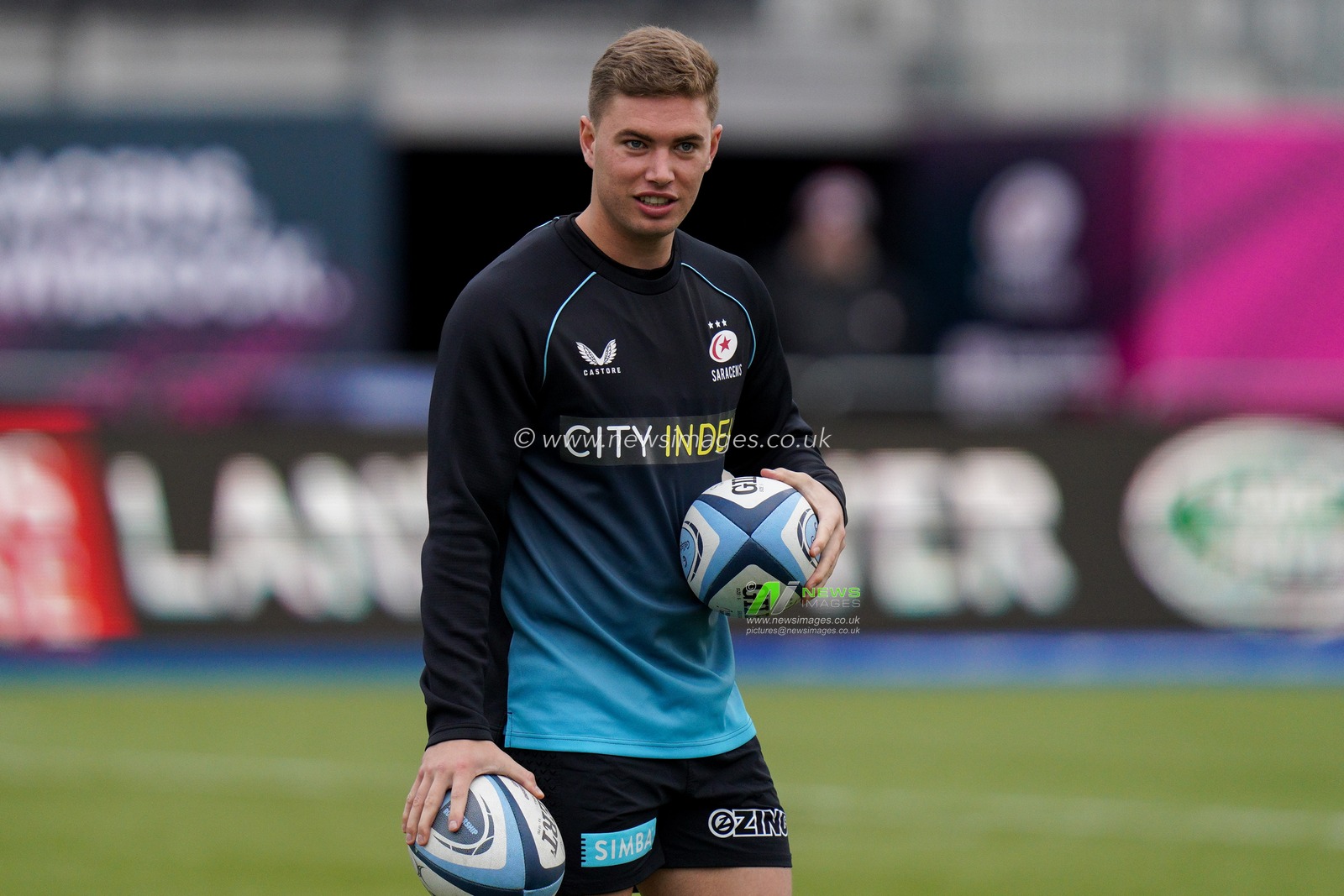 Ruben de Haas of Saracens warming up