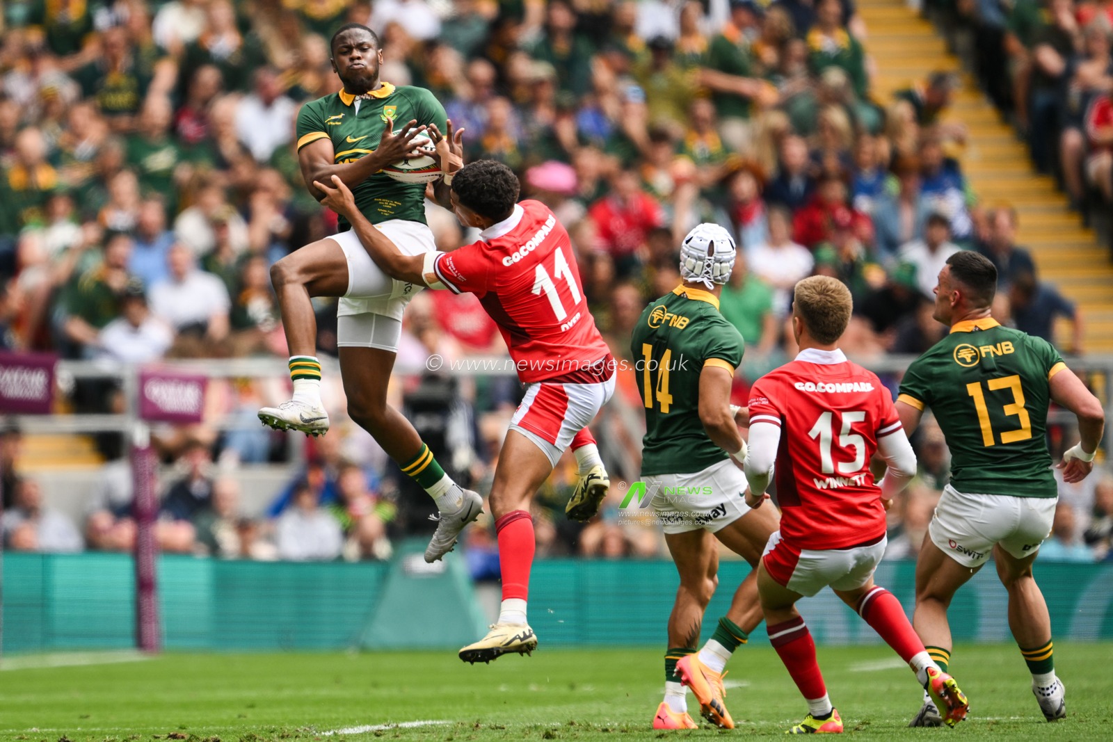 Aphelele Fassi South Africa catches the high ball during the Qatar Airways Cup match South Africa vs Wales at Twickenham Stadium, Twickenham, United Kingdom, 22nd June 2024

(Photo by Craig Thomas/News Images)