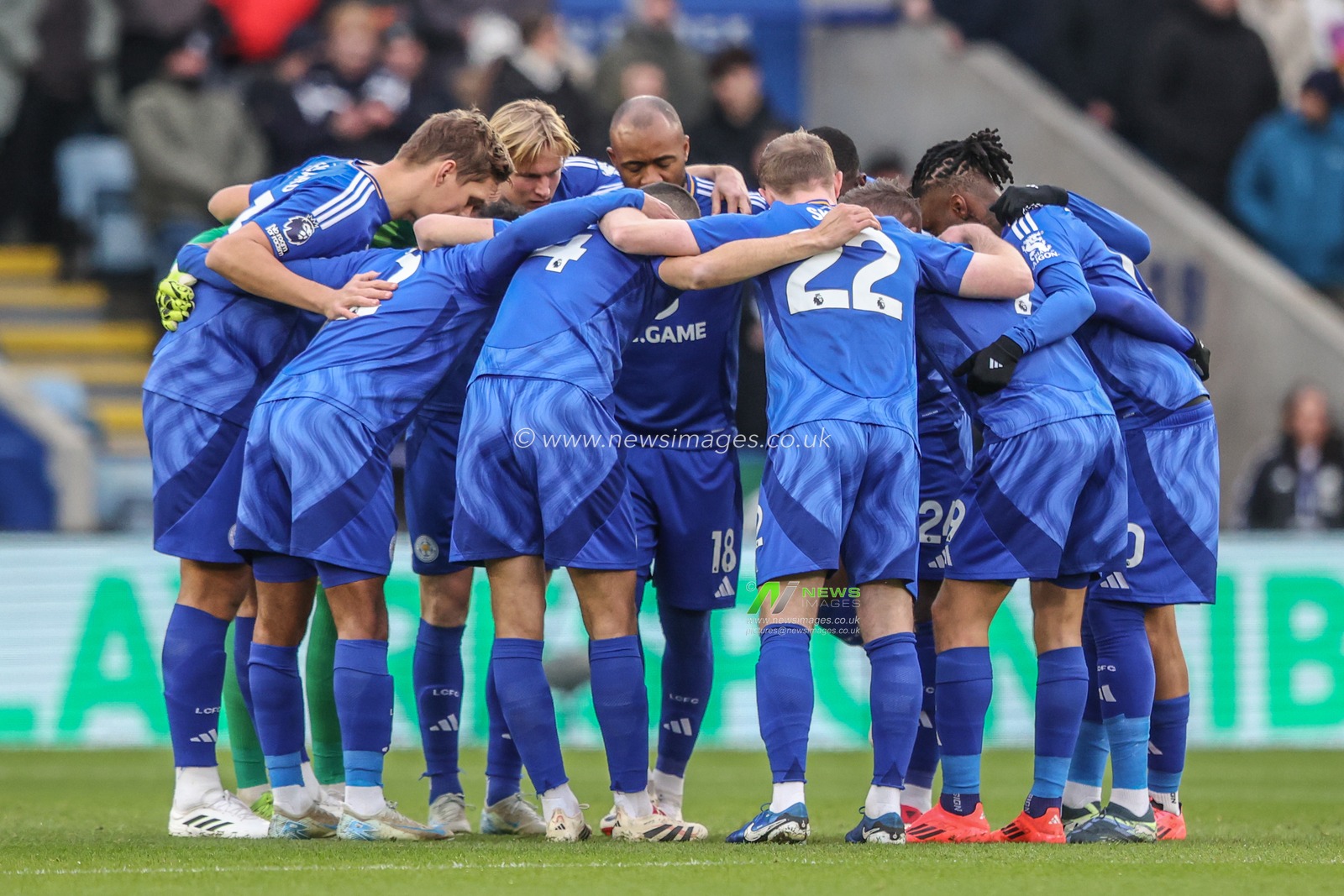 Leicester have a group huddle before the game during the Premier League match Leicester City vs Wolverhampton Wanderers at King Power Stadium, Leicester, United Kingdom, 22nd December 2024

(Photo by Alfie Cosgrove/News Images)