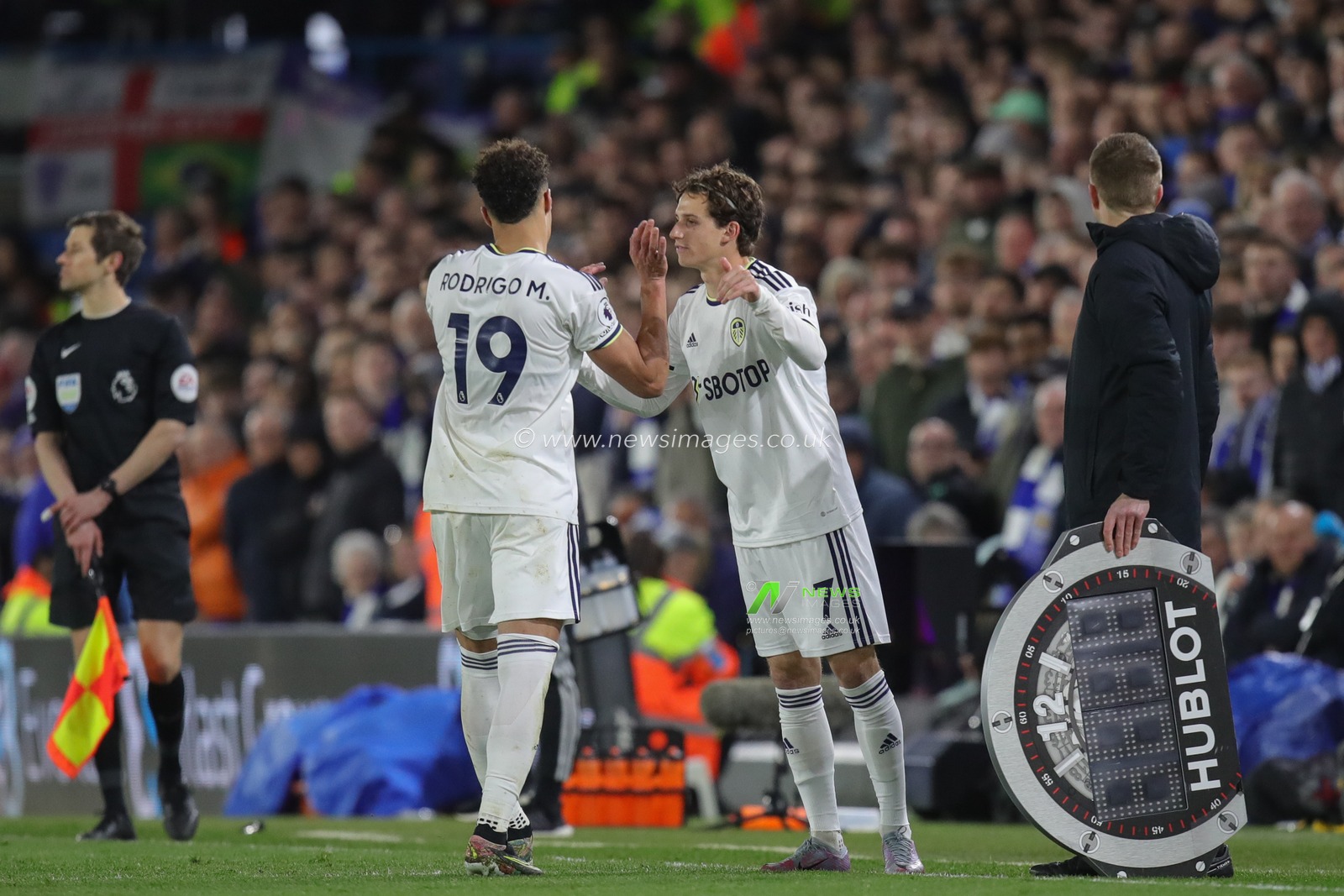 Rodrigo Moreno #19 of Leeds United comes off for Brenden Aaronson #7 of Leeds United during the Premier League match Leeds United vs Leicester City at Elland Road, Leeds, United Kingdom, 25th April 2023

(Photo by James Heaton/News Images)