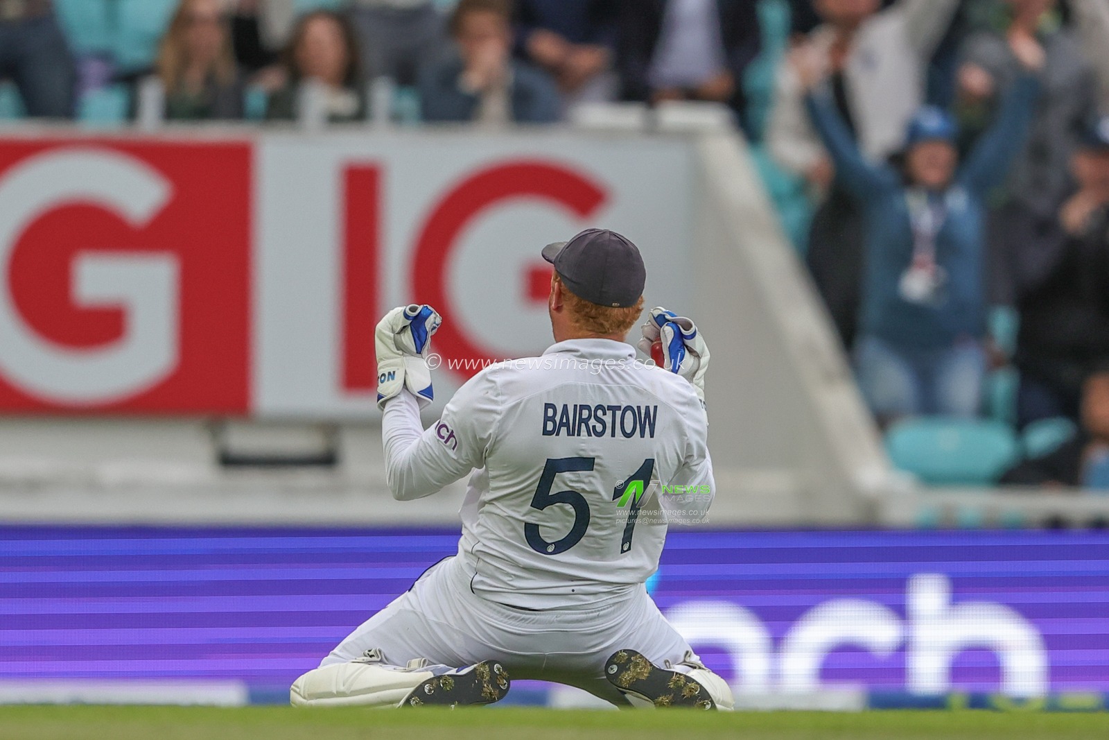 Jonny Bairstow of England celebrates catching Todd Murphy of Australia out during the LV= Insurance Ashes Fifth Test Series Day Five England v Australia at The Kia Oval, London, United Kingdom, 31st July 2023

(Photo by Mark Cosgrove/News Images)