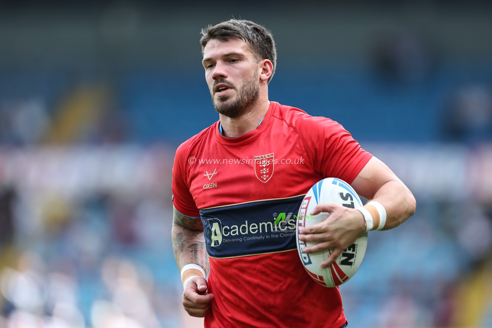 Oliver Gildart of Hull KR in the pre-game warm up during the Magic Weekend match Catalans Dragons vs Hull KR at Elland Road, Leeds, United Kingdom, 18th August 2024

(Photo by Mark Cosgrove/News Images)