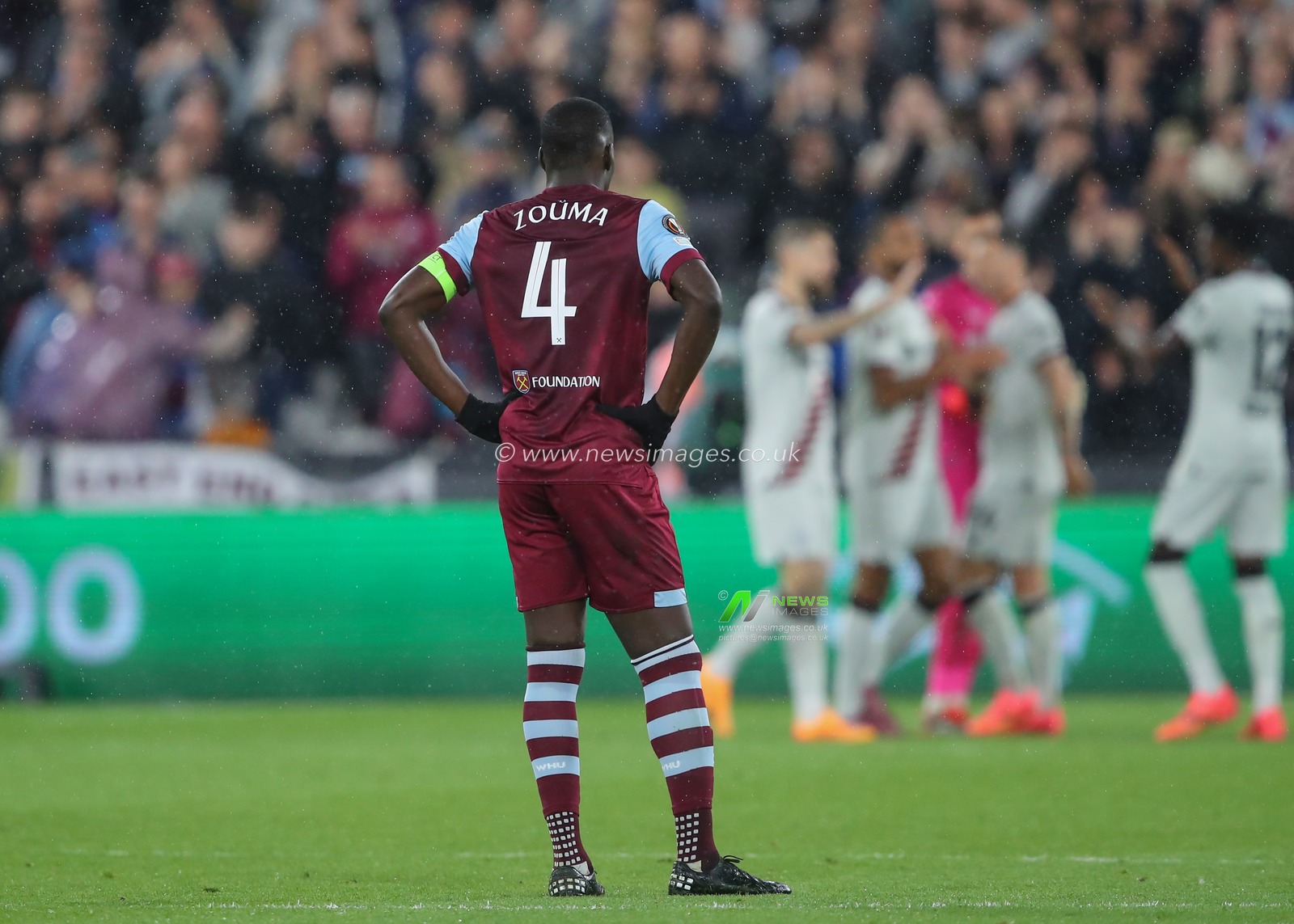 Kurt Zouma of West Ham United reacts at full time, during the UEFA Europa League Quarter-Final match West Ham United vs Bayer 04 Leverkusen at London Stadium, London, United Kingdom, 18th April 2024

(Photo by Gareth Evans/News Images)