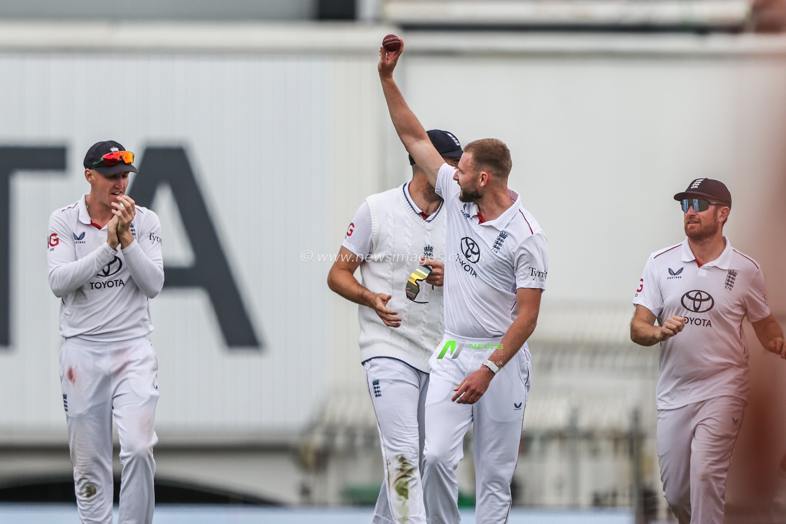 Gus Atkinson of England celebrates the wicket of Prasidh Krishna of India all out during the 5th Rothesay Test Match Day 2 England v India at The Kia Oval, London, United Kingdom, 1st August 2025

(Photo by Alfie Cosgrove/News Images)