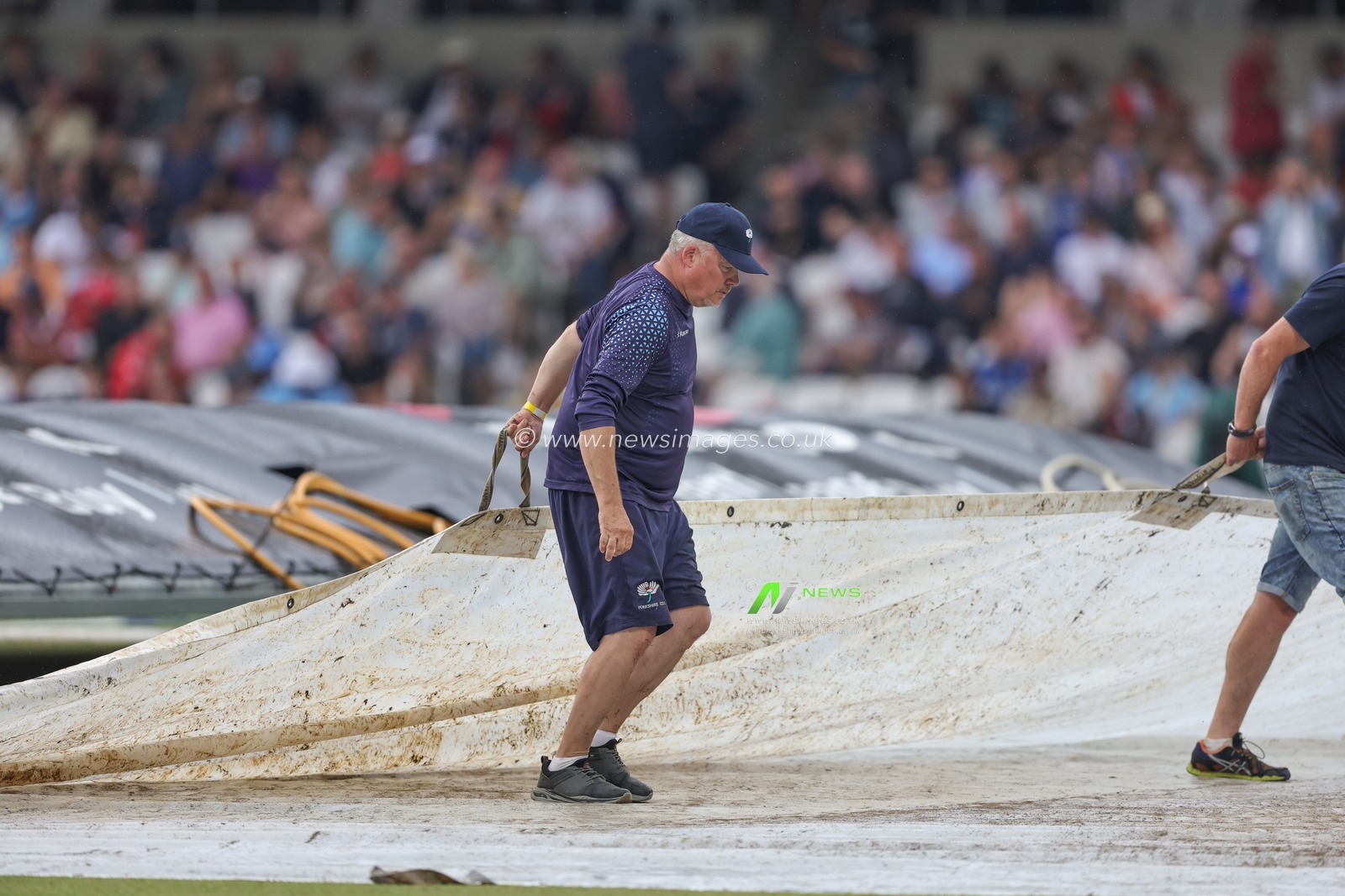 The covers come back off during the LV= Insurance Ashes Third Test Series Day 3 England v Australia at Headingley Stadium, Leeds, United Kingdom, 8th July 2023

(Photo by Mark Cosgrove/News Images)
